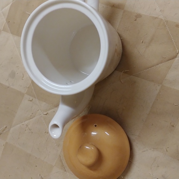 Tim Hortons china teapot - Picture 3 of 4